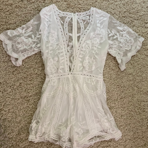 Honey Punch Dresses & Skirts - nwot honey punch lace romper